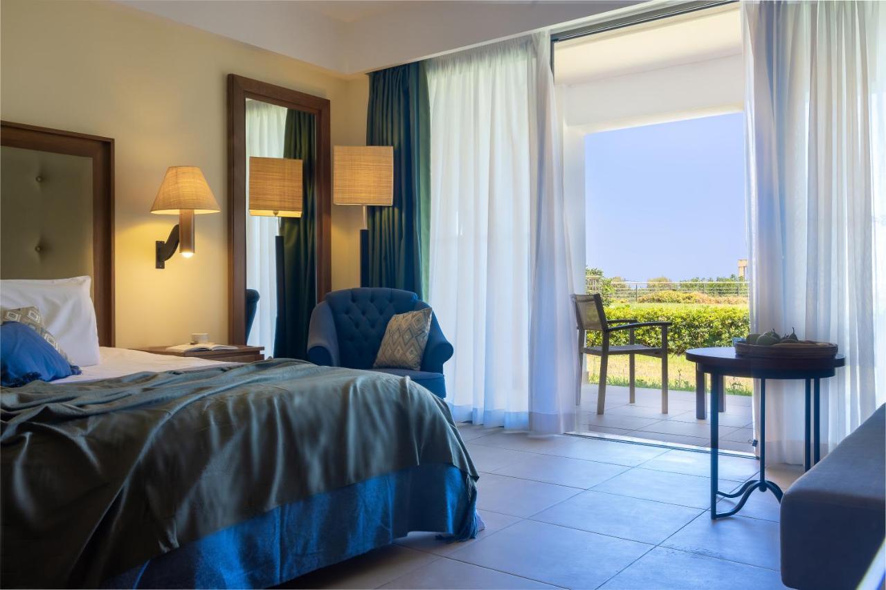 Giannoulis - Cavo Spada Luxury Sports & Leisure Resort & Spa Колимвари Екстериор снимка